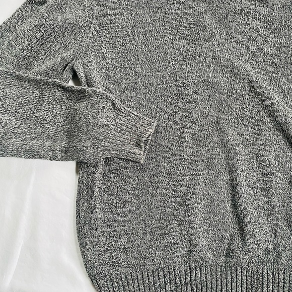 St John’s Bay Men’s Crewneck Sweater - Picture 2 of 3